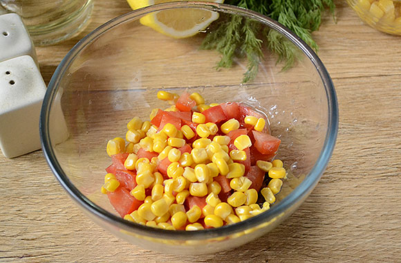 салат с кукурузой и сыром фета рецепт фото 5